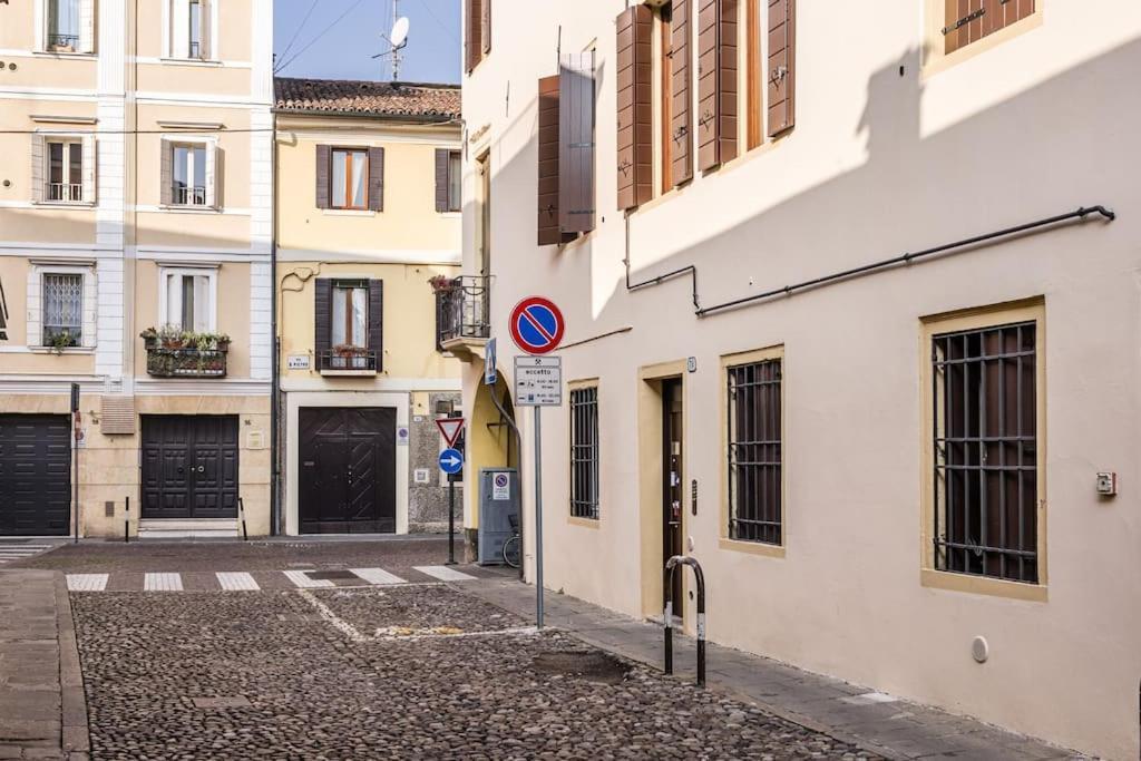 Enjoy Home - Studio Vicino Al Teatro Verdi Padova Exterior foto